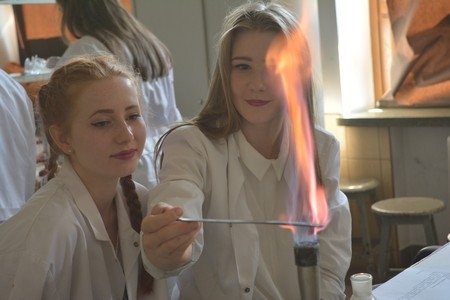 Zajęcia laboratoryjne z chemii klas 1c i 1d, 2016