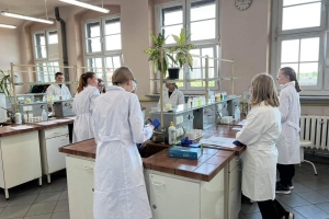Zajęcia z chemii klasy 1c (biol-chem) na UŚ w Katowicach - zdjęcie14