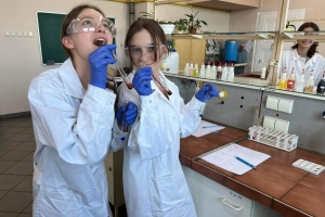 Zajęcia z chemii klasy 1c (biol-chem) na UŚ w Katowicach - zdjęcie2