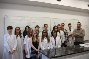 Zajęcia laboratoryjne z chemii w Katowicach, kl. 2c, 27.03.2015 - zdjęcie17