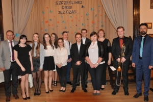 Pożegnanie trzecich klas 2018 - zdjęcie16