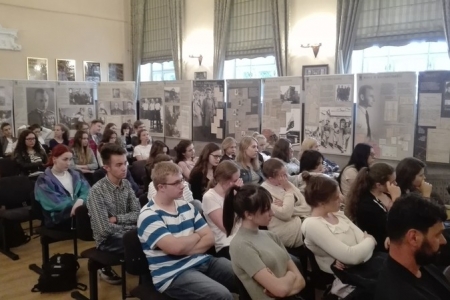 W naszej szkole otwarto wystawę poświęconą Rotmistrzowi Witoldowi Pileckiemu