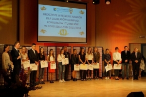 Gala podsumowująca osiągnięcia edukacyjne w szkołach ponadgimnazjalnych - zdjęcie7