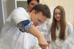 Zajęcia laboratoryjne z chemii w Katowicach kl. 3a i 3d, 09.10.2015 - zdjęcie3