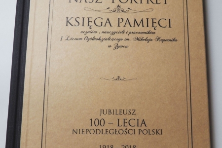 Zostawiliśmy przyszłym pokoleniem swój portret z jubileuszowego roku 2018-Księgę Pamięci nas samych