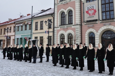 Polonez maturzystów na żywieckim rynku 2019