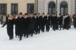 Polonez maturzystów na żywieckim rynku, 21.01.2016; kl. 3 a,b,c - zdjęcie29