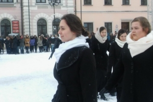 Polonez maturzystów na żywieckim rynku, 21.01.2016; kl. 3 a,b,c - zdjęcie14