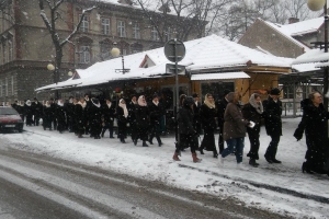 Polonez maturzystów na żywieckim rynku, 21.01.2016; kl. 3 a,b,c - zdjęcie37