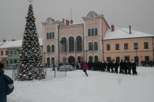 Polonez maturzystów na żywieckim rynku, 21.01.2016; kl. 3 a,b,c - zdjęcie34