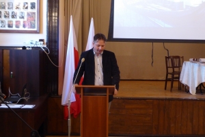 „Młodości! Ty nad poziomy wylatuj…” – ślubowanie uczniów klas pierwszych - zdjęcie17