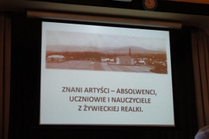 Interesujące spotkanie ze sztuką i z historią: wykłady, wystawa i warsztaty w auli szkoły - zdjęcie10