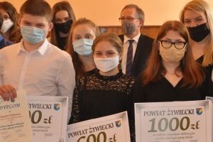 Podsumowanie osiągnięć uczniów i nauczycieli szkół publicznych powiatu żywieckiego 2019/2020 - zdjęcie6