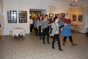 Lekcja tańca średniowiecznego - zdjęcie15