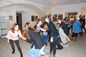 Lekcja tańca średniowiecznego - zdjęcie12