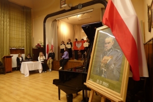 Uroczystość z okazji 104 rocznicy odzyskania przez Polskę niepodległości - zdjęcie37
