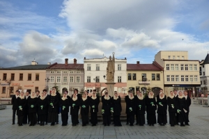 Polonez maturzystów na żywieckim rynku – inauguracja Roku Kopernikańskiego - zdjęcie2