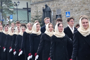 Polonez maturzystów na żywieckim rynku - inauguracja obchodów 120-lecia naszego liceum - zdjęcie5