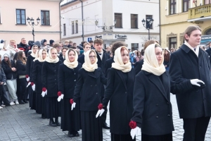 Polonez maturzystów na żywieckim rynku - inauguracja obchodów 120-lecia naszego liceum - zdjęcie4