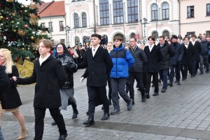 Polonez maturzystów na żywieckim rynku - inauguracja obchodów 120-lecia naszego liceum - zdjęcie14