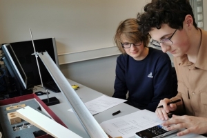 Zajęcia laboratoryjne w Instytucie Fizyki Uniwersytetu Jagiellońskiego - zdjęcie12