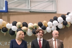 Zakończenie roku szkolnego maturzystów - zdjęcie3