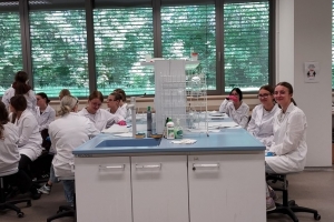 Warsztaty z chemii na UŚ w Chorzowie - klasa 3c i 3g - zdjęcie13