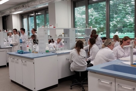 Warsztaty z chemii na UŚ w Chorzowie - klasa 3c i 3g