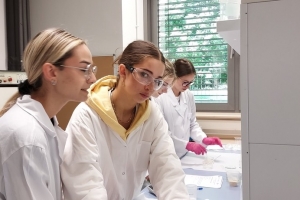 Warsztaty z chemii na UŚ w Chorzowie - klasa 3c i 3g - zdjęcie20