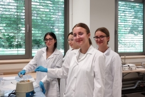 Warsztaty z chemii na UŚ w Chorzowie - klasa 3c i 3g - zdjęcie6