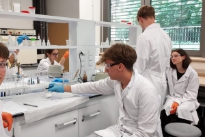 Warsztaty z chemii na UŚ w Chorzowie - klasa 3c i 3g - zdjęcie12