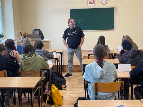 Poeta widzi więcej – warsztaty poetyckie