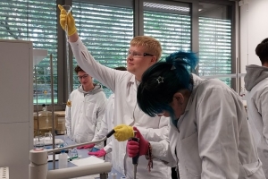 Warsztaty z chemii na UŚ w Chorzowie - klasa 3c i 3g - zdjęcie1