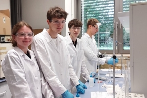 Warsztaty z chemii na UŚ w Chorzowie - klasa 3c i 3g - zdjęcie13