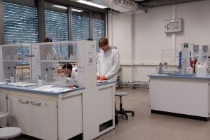 Warsztaty z chemii na UŚ w Chorzowie - klasa 3c i 3g - zdjęcie11