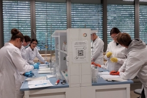 Warsztaty z chemii na UŚ w Chorzowie - klasa 3c i 3g - zdjęcie3