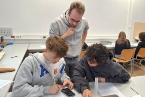 ZAJĘCIA laboratoryjne z fizyki w Uniwersytecie Jagiellońskim - zdjęcie17