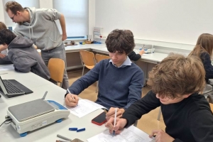 ZAJĘCIA laboratoryjne z fizyki w Uniwersytecie Jagiellońskim - zdjęcie19