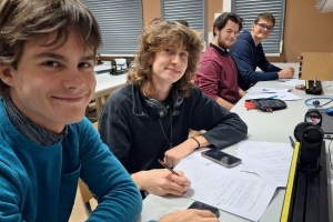 ZAJĘCIA laboratoryjne z fizyki w Uniwersytecie Jagiellońskim - zdjęcie16