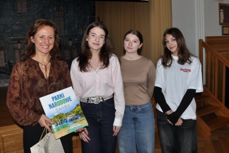 WYJĄTKOWE SPOTKANIE z himalaistką  ANNĄ SZKLARCZYK, zdobywczynią Mount Everestu (8848m n.p.m) . . .
