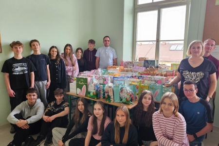 Wielkanocne paczki dla potrzebujących