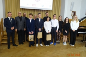 Gala III Diecezjalnego Konkursu Literacko-Religijnego o Rodzinie - zdjęcie6