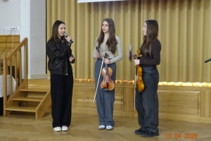 Gala III Diecezjalnego Konkursu Literacko-Religijnego o Rodzinie - zdjęcie3