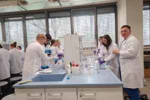 Warsztaty z chemii na UŚ w Chorzowie - klasa 3c i 3g - zdjęcie15