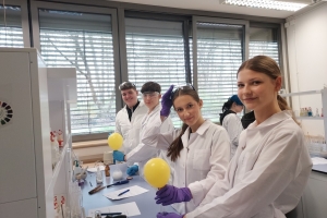 Warsztaty z chemii na UŚ w Chorzowie - klasa 3c i 3g - zdjęcie2