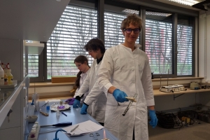 Warsztaty z chemii na UŚ w Chorzowie - klasa 3c i 3g - zdjęcie6