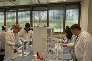 Warsztaty z chemii na UŚ w Chorzowie - klasa 3c i 3g - zdjęcie1