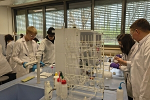 Warsztaty z chemii na UŚ w Chorzowie - klasa 3c i 3g - zdjęcie4