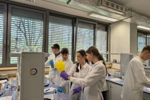 Warsztaty z chemii na UŚ w Chorzowie - klasa 3c i 3g - zdjęcie10