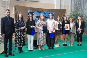 Pożegnanie maturzystów w I LO im. M. Kopernika w Żywcu - zdjęcie1